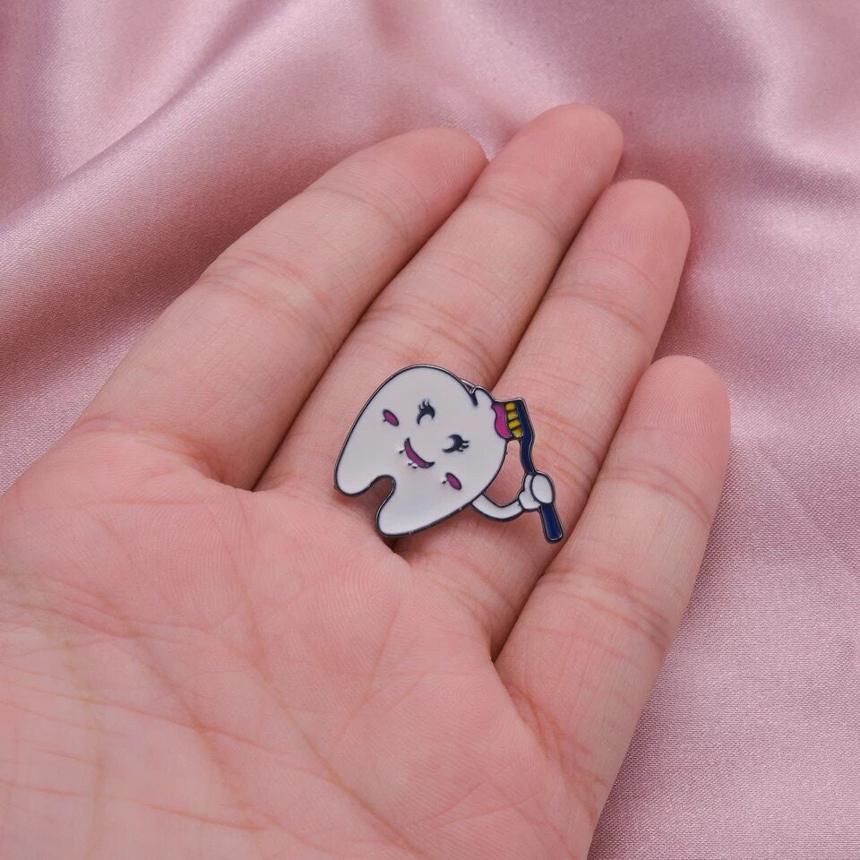 Tooth Lapel Pin - Dental Crazed