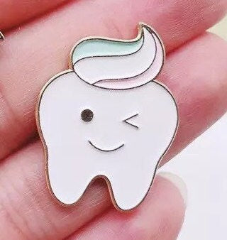 Personalizable Tooth Lapel Pin - Dental Crazed